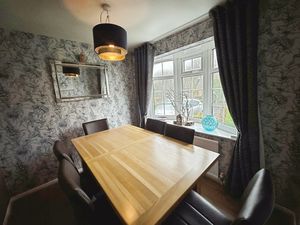 Dining Room- click for photo gallery